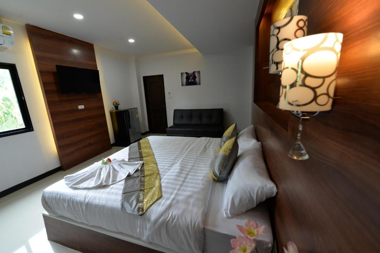 The Room Boutique Hotel Sakon Nakhon Exterior photo