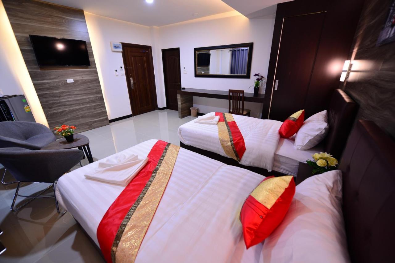 The Room Boutique Hotel Sakon Nakhon Exterior photo