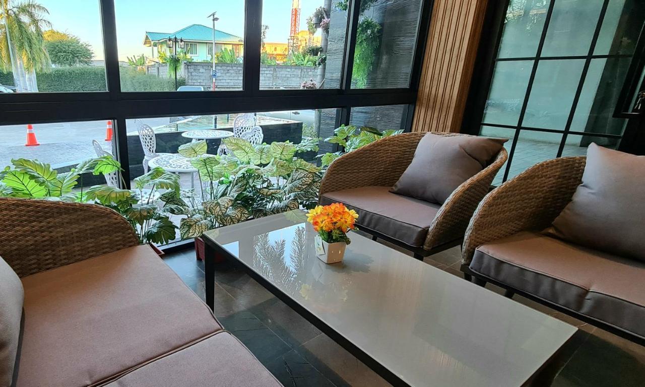 The Room Boutique Hotel Sakon Nakhon Exterior photo