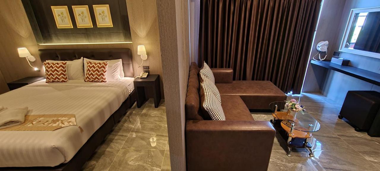 The Room Boutique Hotel Sakon Nakhon Exterior photo