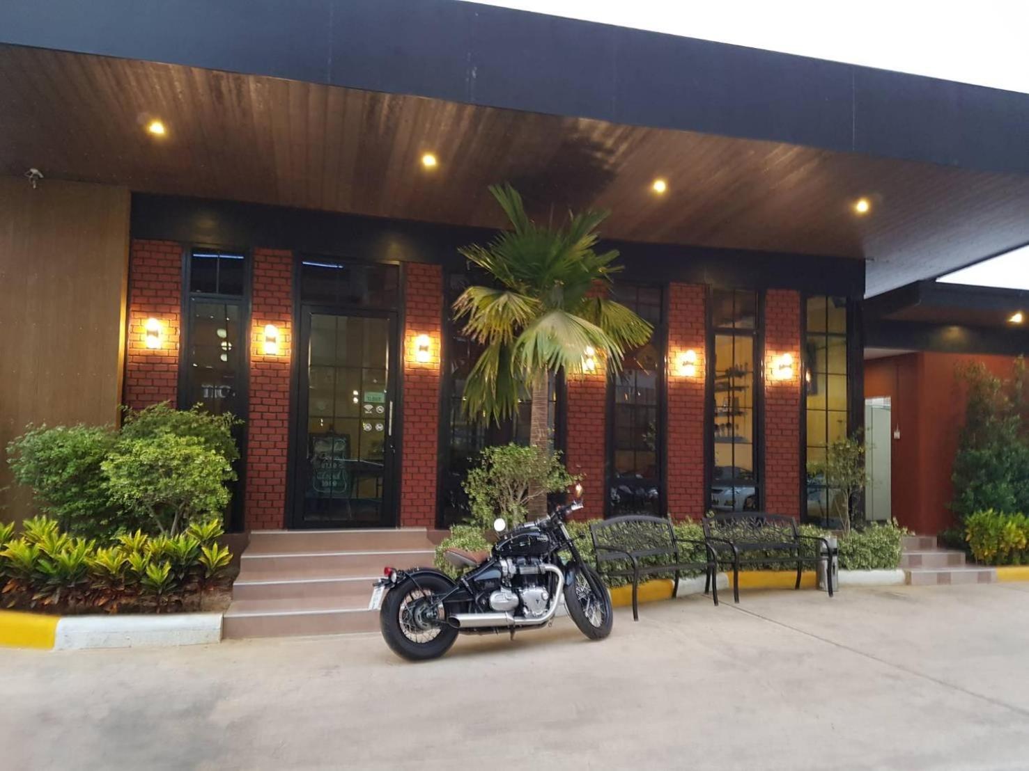 The Room Boutique Hotel Sakon Nakhon Exterior photo